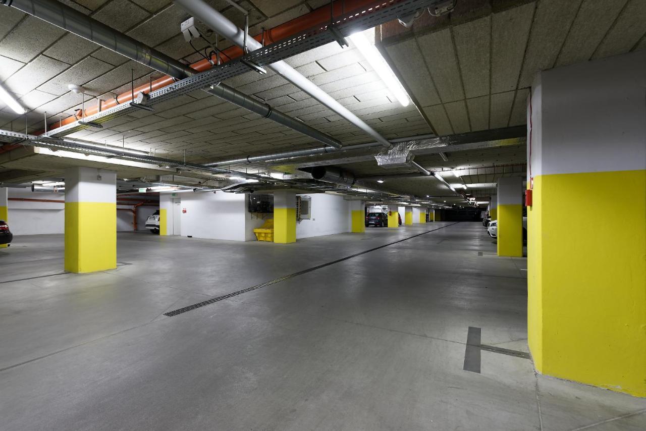 Art Apartament Parking By Impero Poznań Eksteriør billede